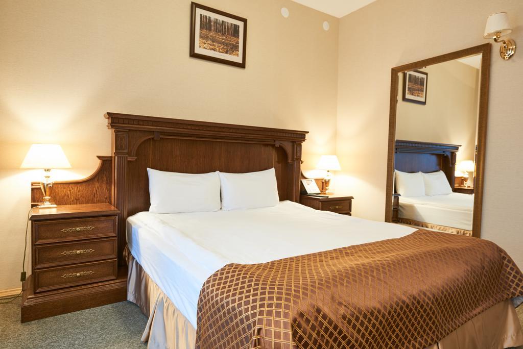 Victoria Hotel Na Zamkovoy มินสก์ ภายนอก รูปภาพ