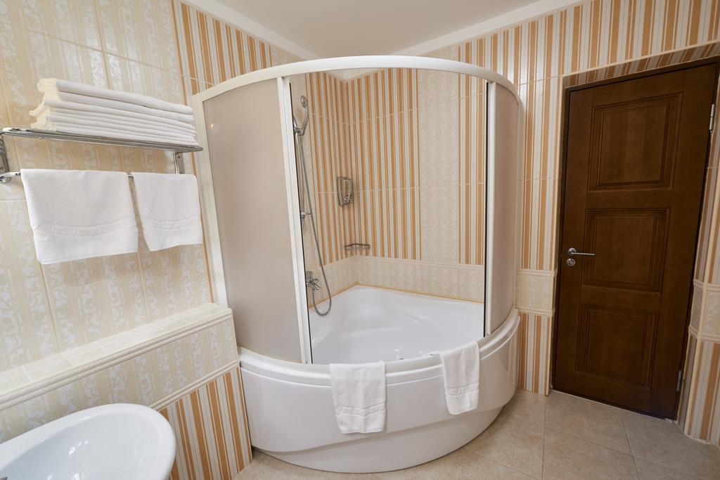 Victoria Hotel Na Zamkovoy มินสก์ ภายนอก รูปภาพ
