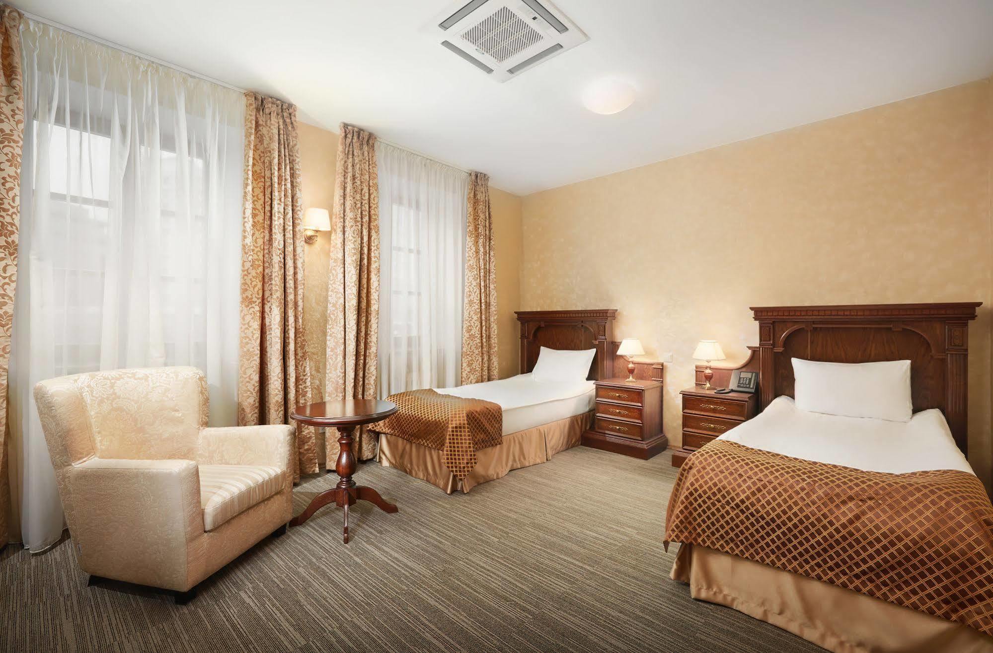 Victoria Hotel Na Zamkovoy มินสก์ ภายนอก รูปภาพ