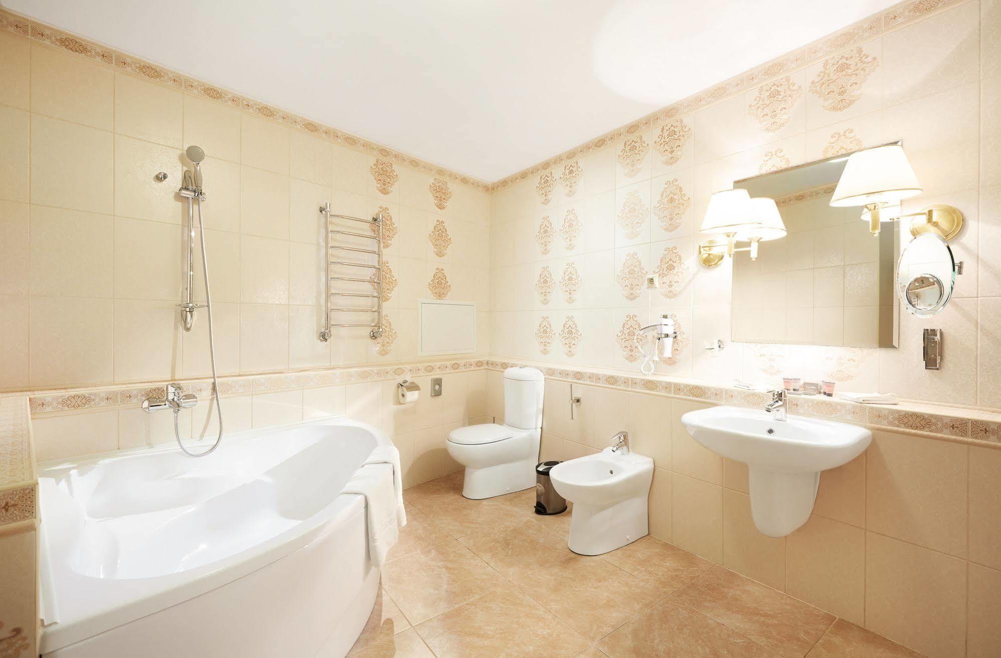 Victoria Hotel Na Zamkovoy มินสก์ ภายนอก รูปภาพ